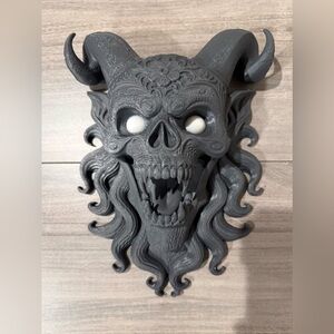 Gray Skull Demon Decor